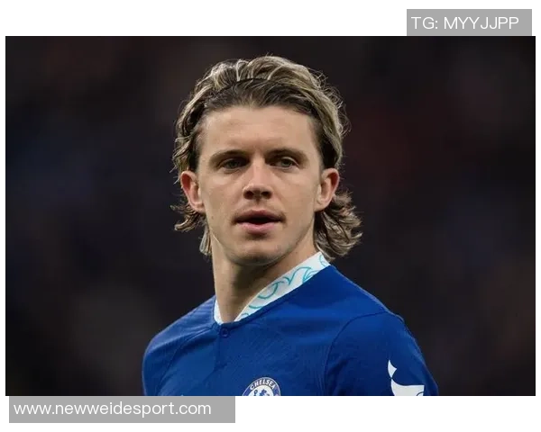 英格兰太太团成员归来加拉格尔模特女友分享生活点滴感慨万千