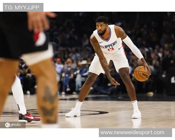 乔治首秀表现亮眼纳斯称赞其防守篮板贡献突出